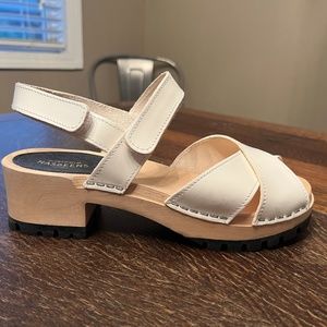 Swedish Hasbeens white sandal clog